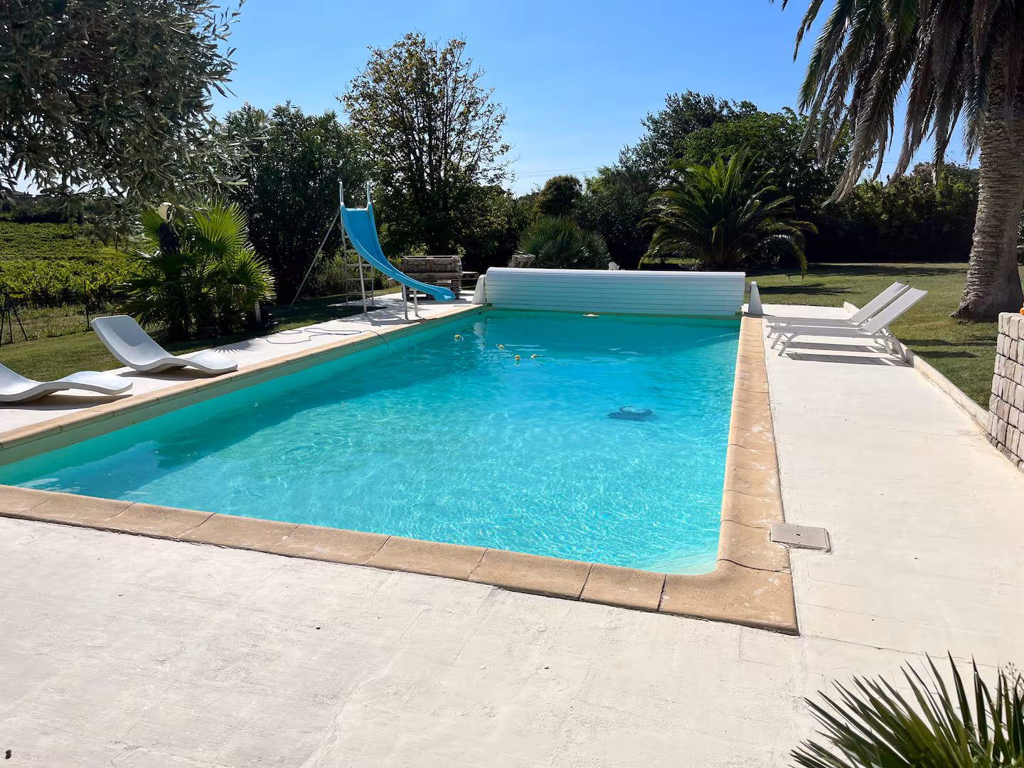 Piscine privée villa Ardèche - Villa des Vignes avec vue sur les vignes